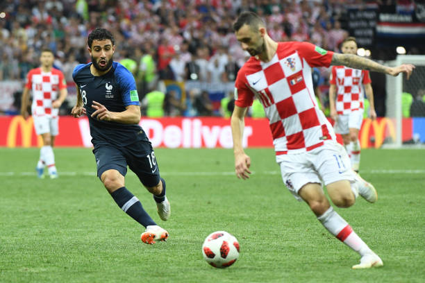 足球行业再 足球行业再