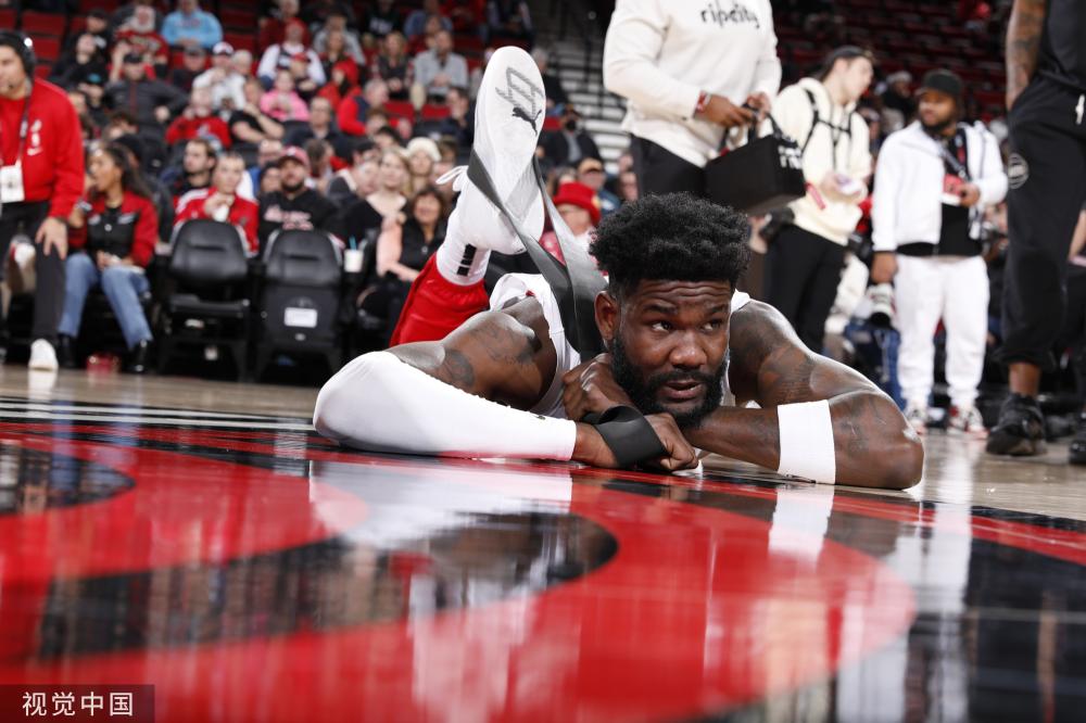 短道速滑——世锦赛：中国队晋级男子5000米接力半决赛